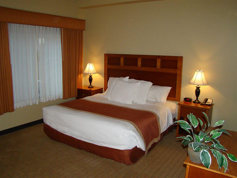 Stonecreek Hotel 3*